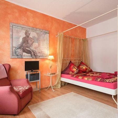 Ferienwohnung Residenz: Spacious Apartments for Groups up to 6 Dresden Exterior photo