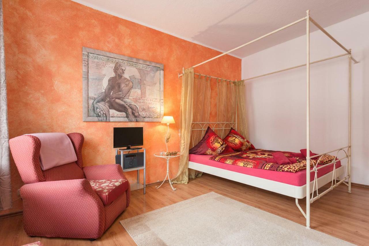Ferienwohnung Residenz: Spacious Apartments for Groups up to 6 Dresden Exterior photo