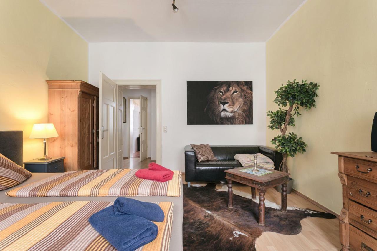 Ferienwohnung Residenz: Spacious Apartments for Groups up to 6 Dresden Exterior photo