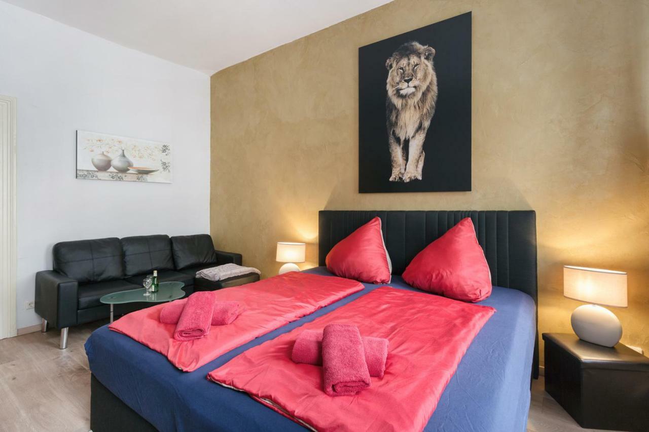Ferienwohnung Residenz: Spacious Apartments for Groups up to 6 Dresden Exterior photo
